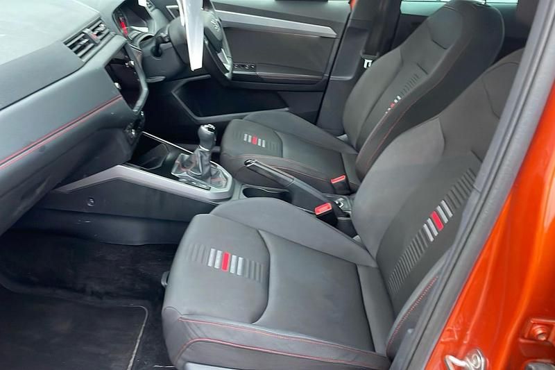 Used Seat Arona FR 115 HP (84 kW) 2020 Orange SUV