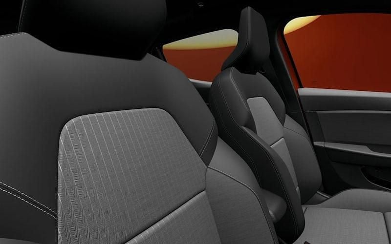 New Renault Clio V Techno 143 HP (105 kW) 2025 Hatchback