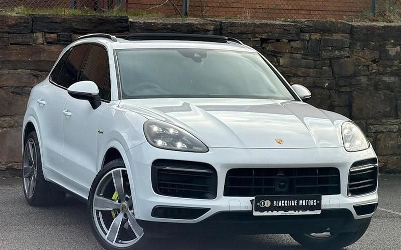 Used 2022 Porsche Cayenne SUV | £37,995 (Super price) - Image 1/4
