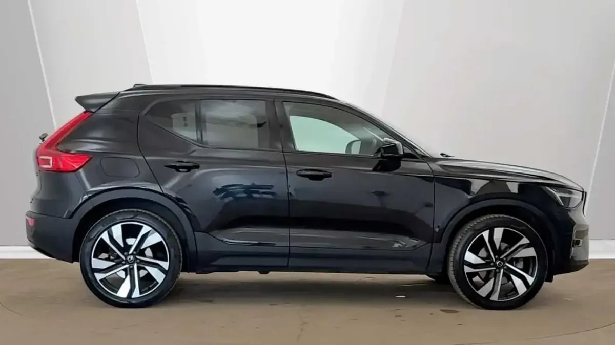 Used Volvo XC40 Plus 161 HP (118 kW) 2025 SUV