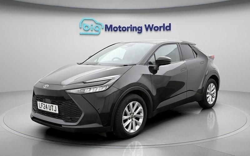 Used Toyota C-HR 140 HP (102 kW) 2026 SUV