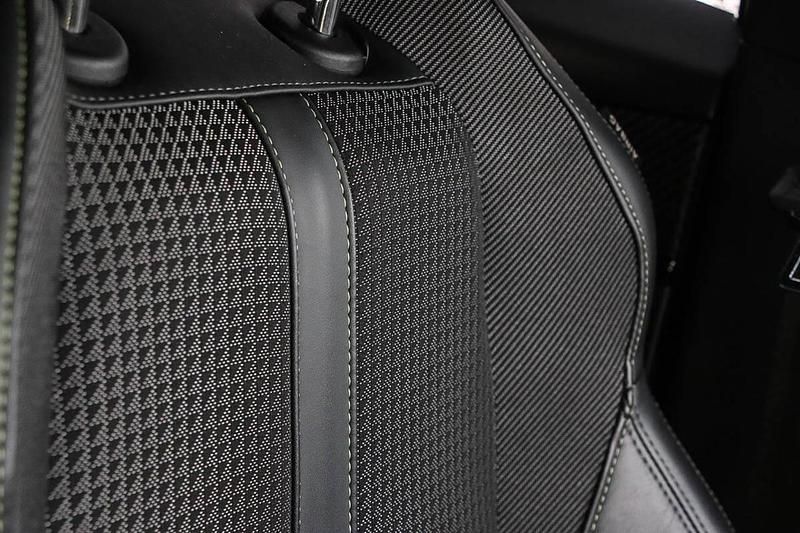 Begagnad Peugeot 2008 GTi 129 HK (94 kW) 2022 Vit SUV