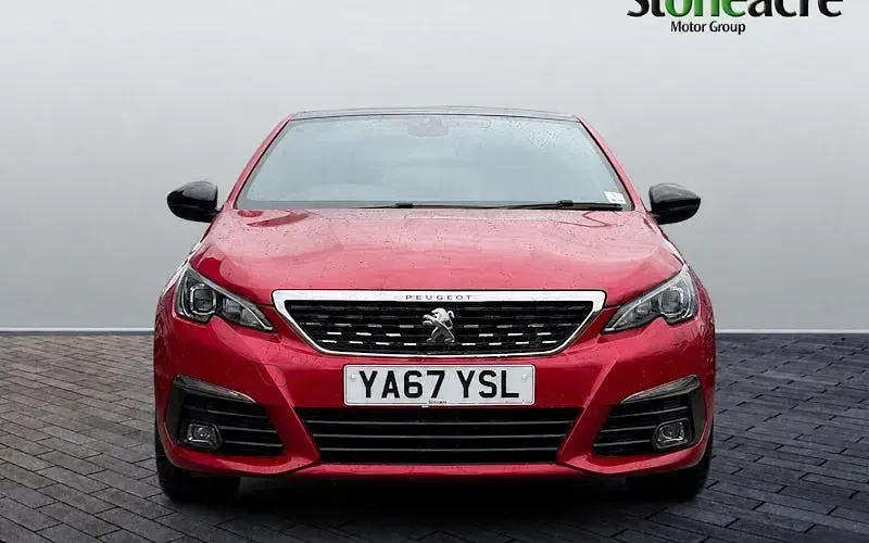 Used Peugeot 308 GT-line 131 HP (96 kW) 2020 Red Hatchback