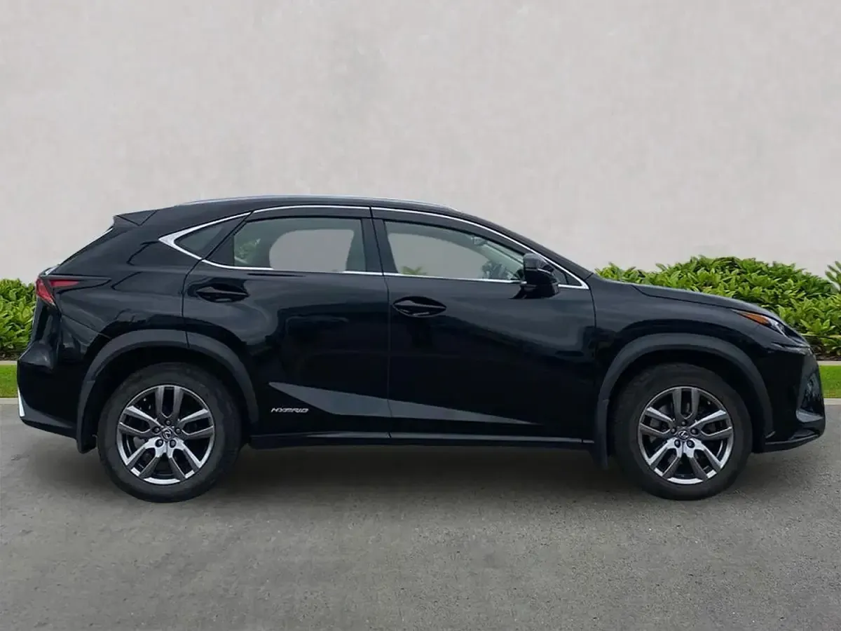 Used Lexus NX300h 197 HP (144 kW) 2018 Black SUV