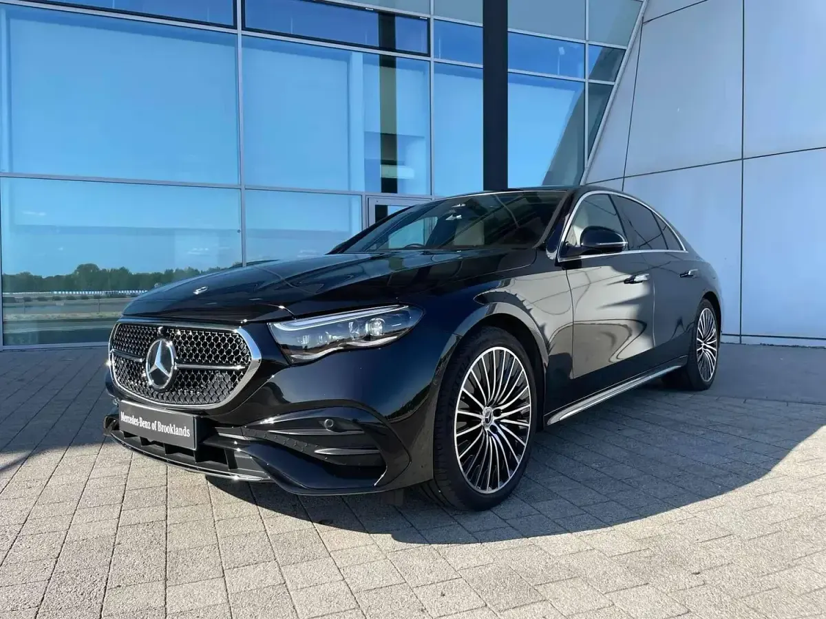 Used Mercedes E300 AMG Line Premium Plus 82 HP (60 kW) 2024 Black Sedan