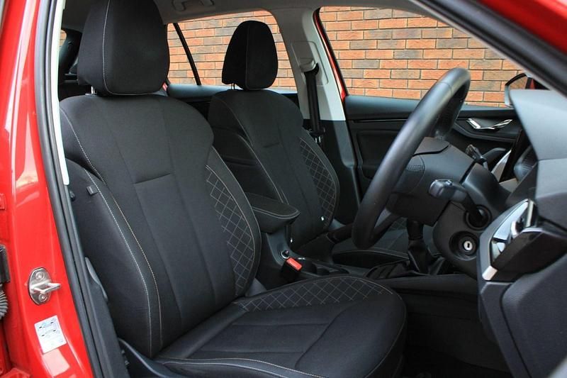 Used Skoda Kamiq SE 150 HP (110 kW) 2019 Red SUV