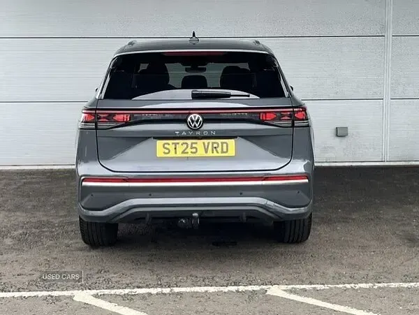 Used VW Touran Elegance 150 HP (110 kW) 2025 Grey MPV