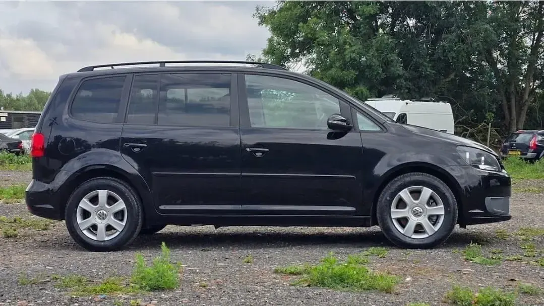 Used VW Touran 2014 Black MPV
