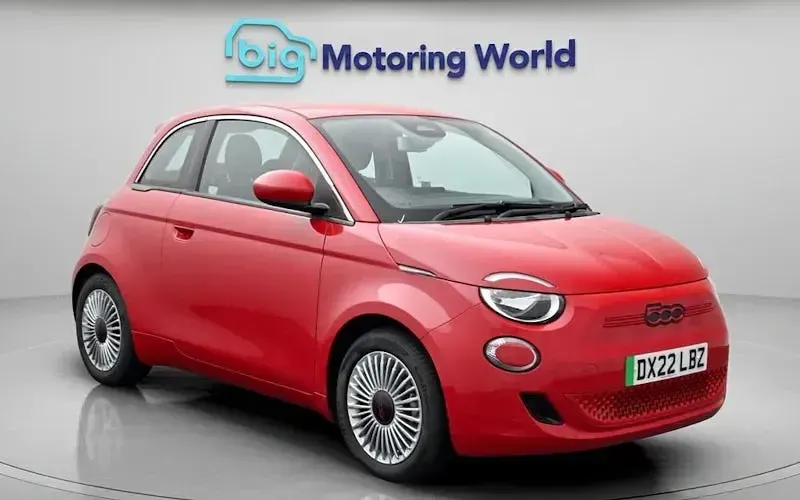 Used Fiat 500e Red 69 kW (95 HP) 2022 Hatchback