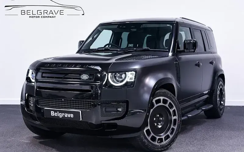 Used Land Rover Defender S 250 HP (183 kW) 2023 Silver SUV