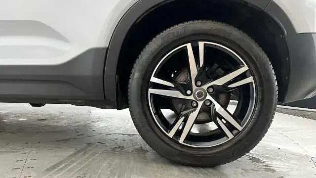 Used Volvo XC40 R-Design 161 HP (118 kW) 2022 SUV