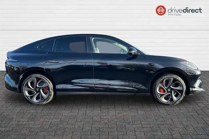 Begagnad MG IM6 Performance 553 kW (752 HK) 2025 Svart SUV