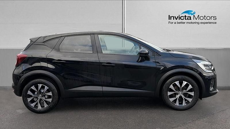 Used Renault Captur Evolution 91 HP (66 kW) 2023 Diamond black SUV