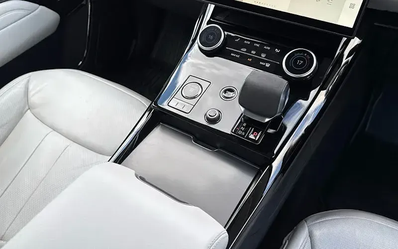 Used Land Rover Range Rover Sport SE 300 HP (220 kW) 2023 Charente grey SUV