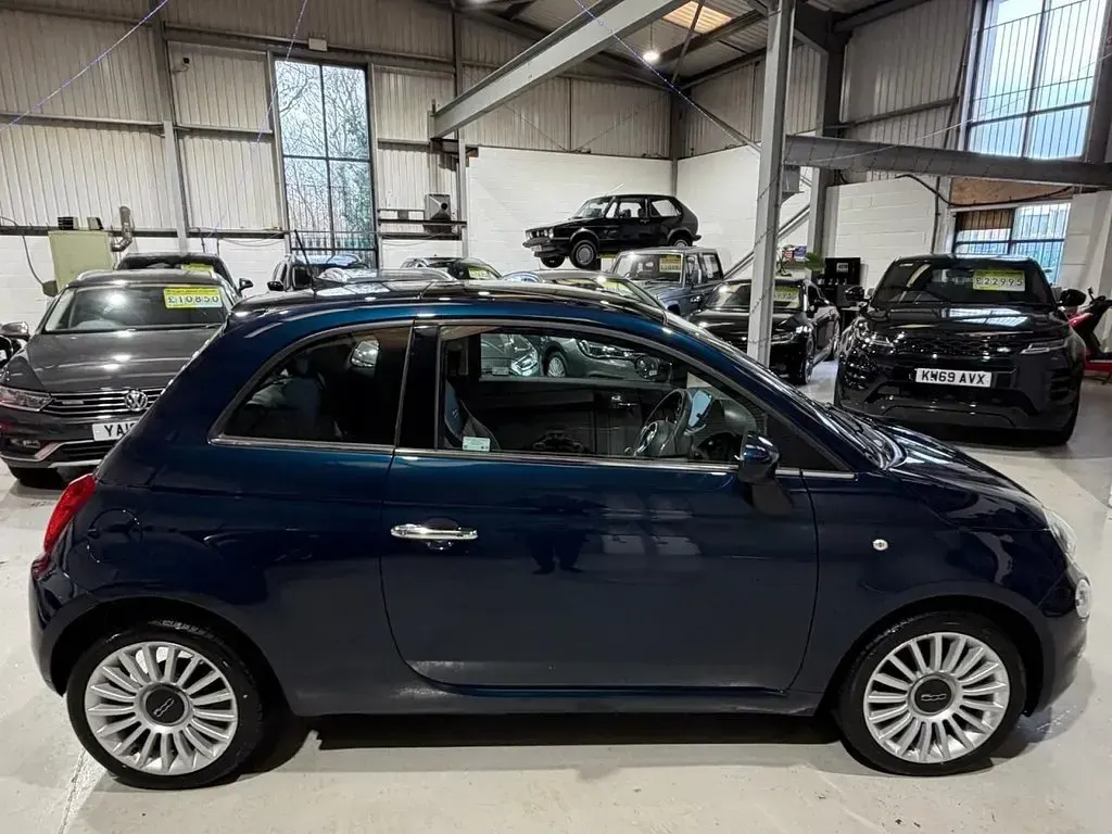 Używany Fiat 500 Lounge 69 KM (50 kW) 2019 Niebieski Hatchback