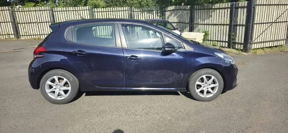 Used Peugeot 208 Active 2018 Blue Hatchback