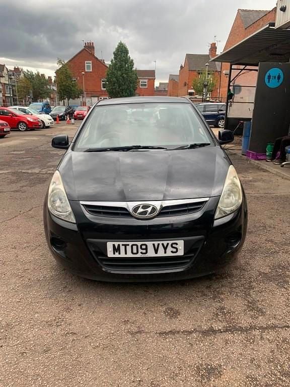 Used Hyundai i20 Comfort 101 HP (74 kW) 2009 Black Hatchback