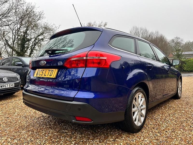 Used Ford Focus Titanium 115 HP (84 kW) 2015 Blue Estate