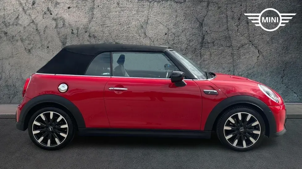 Used Mini Cooper S Cabriolet Exclusive 176 HP (129 kW) 2023 Red Cabriolet
