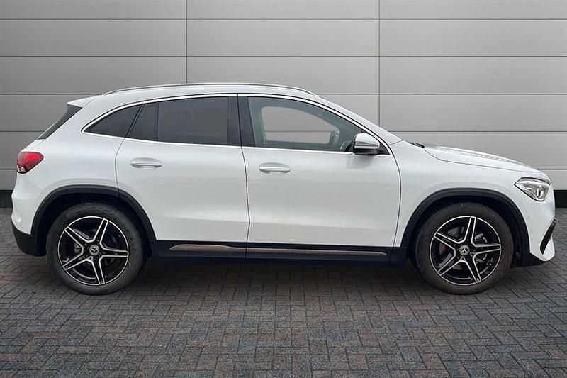 Used Mercedes GLA200 AMG Line Premium 163 HP (119 kW) 2023 Digital white SUV