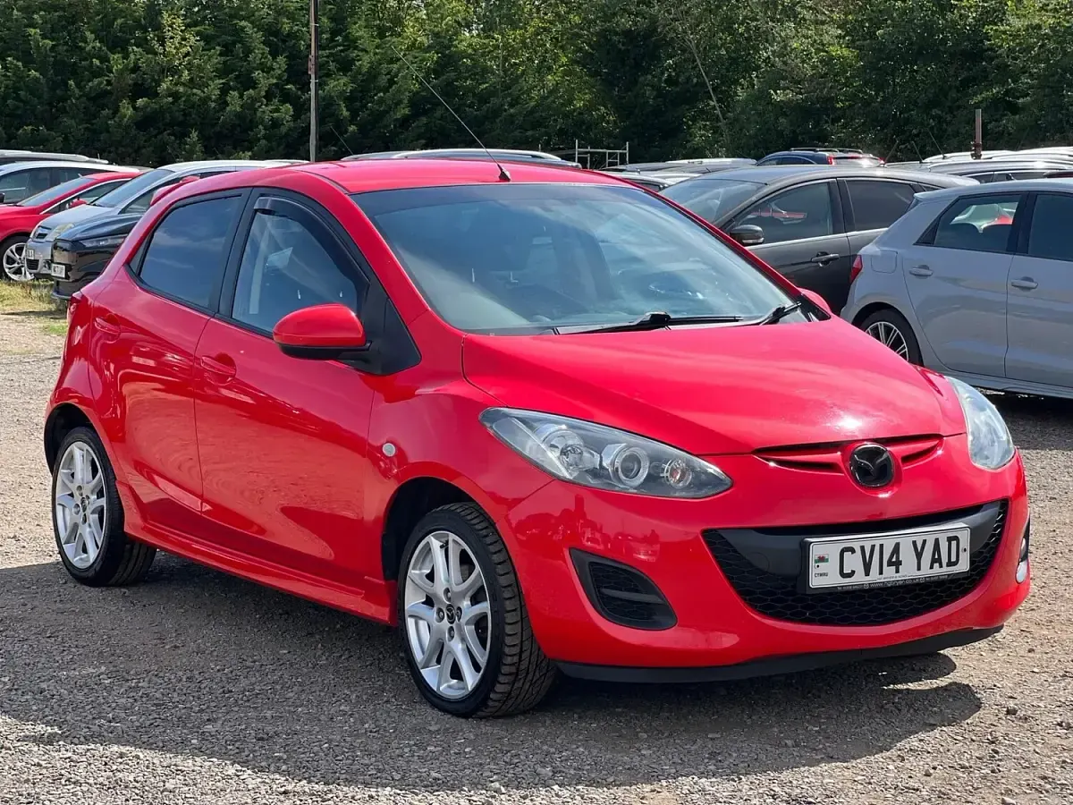 Used Mazda 2 2014 Red Hatchback