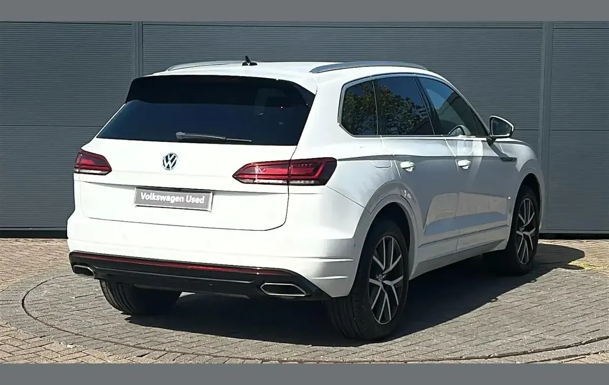 Used VW Touareg R-line 281 HP (206 kW) 2019 White SUV