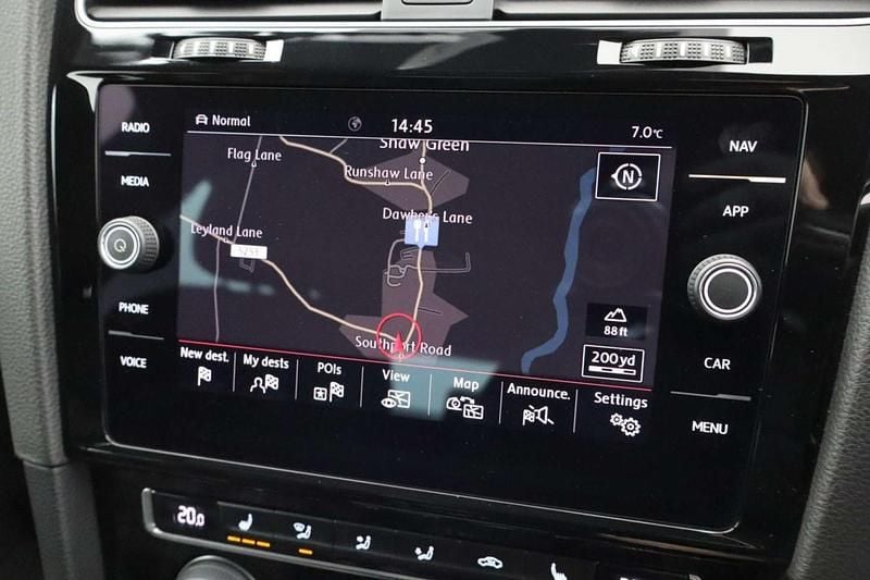 Used VW Golf VII GTI 230 HP (169 kW) 2017 Red Hatchback