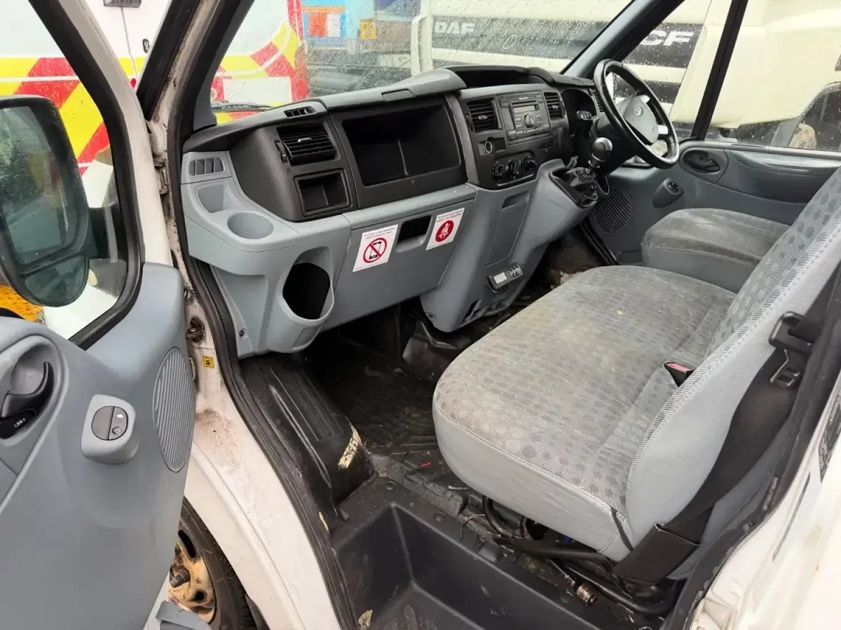 Begagnad Ford Transit 125 HK (91 kW) 2013 Vit Van