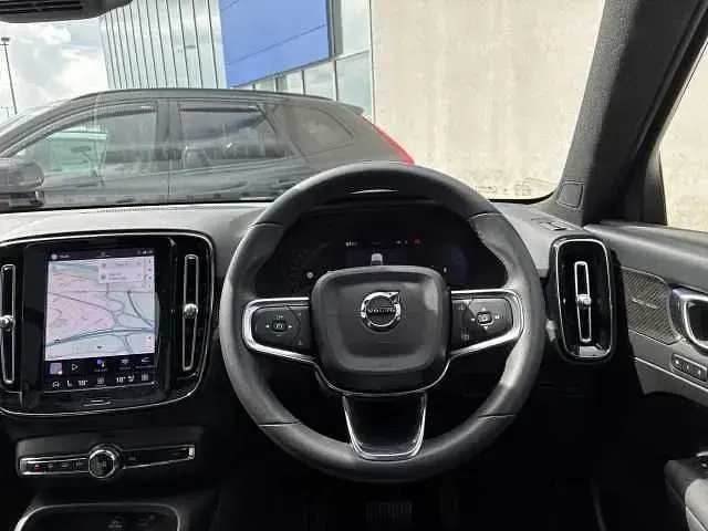 Used Volvo XC40 Ultimate 197 HP (144 kW) 2023 Silver SUV