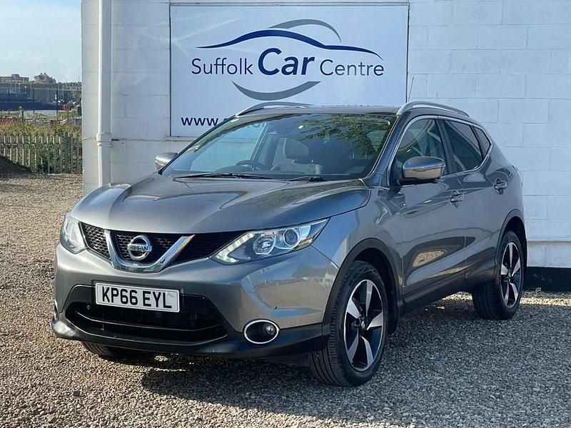 Grey Used 2016 Nissan Qashqai N-Connecta SUV | £7,695 (Fair price) - Image 1/3
