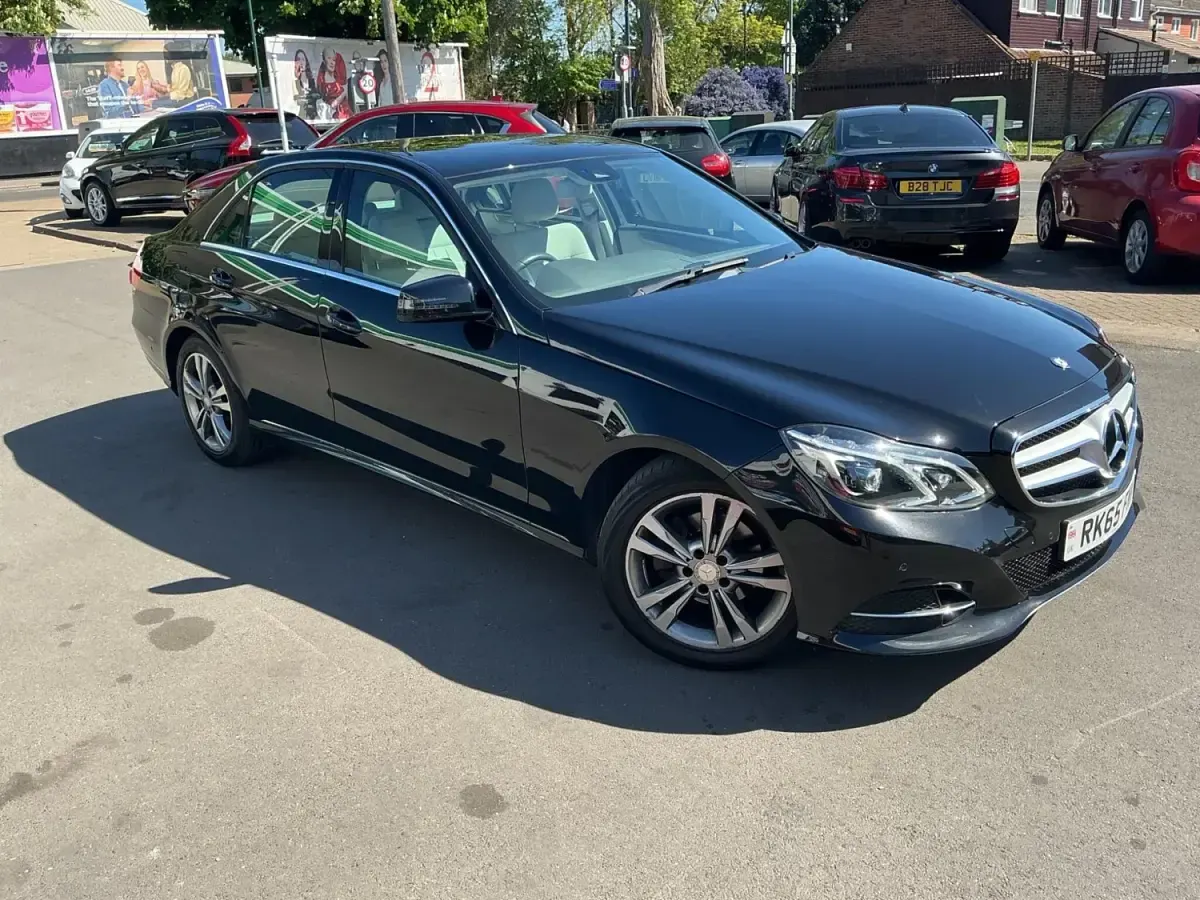 Begagnad Mercedes E220 SE 2015 Svart Sedan