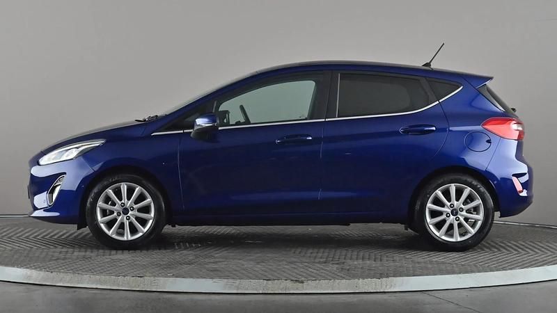 Used Ford Fiesta Titanium 125 HP (91 kW) 2018 Blue Hatchback