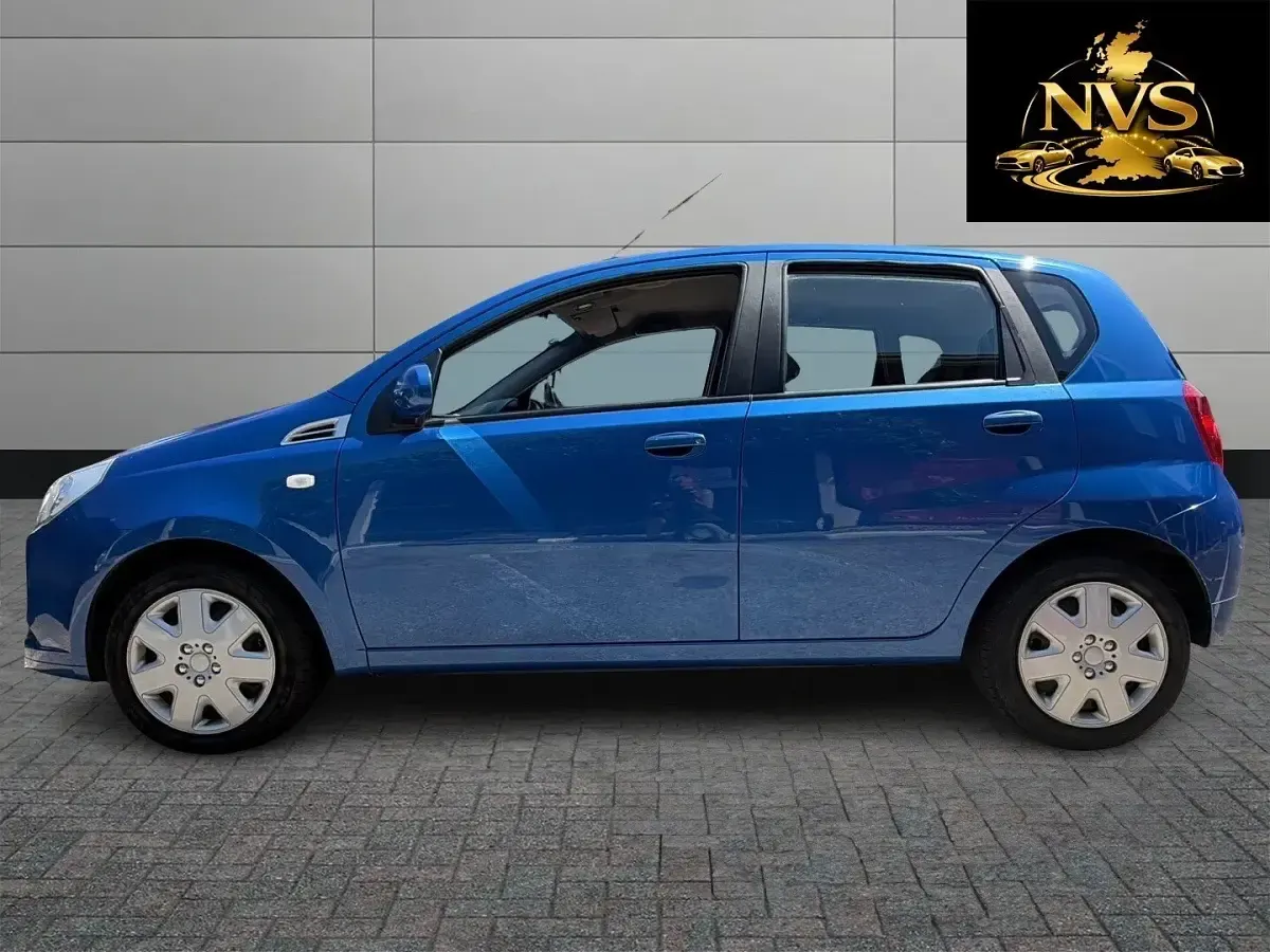Used Chevrolet Aveo LS 2009 Blue Hatchback