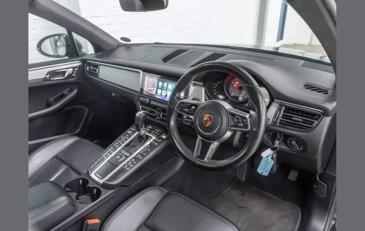Used Porsche Macan S 348 HP (255 kW) 2021 Black SUV