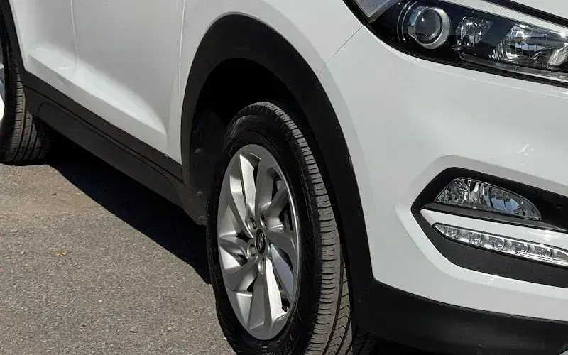 Used Hyundai Tucson SE 132 HP (97 kW) 2018 White SUV