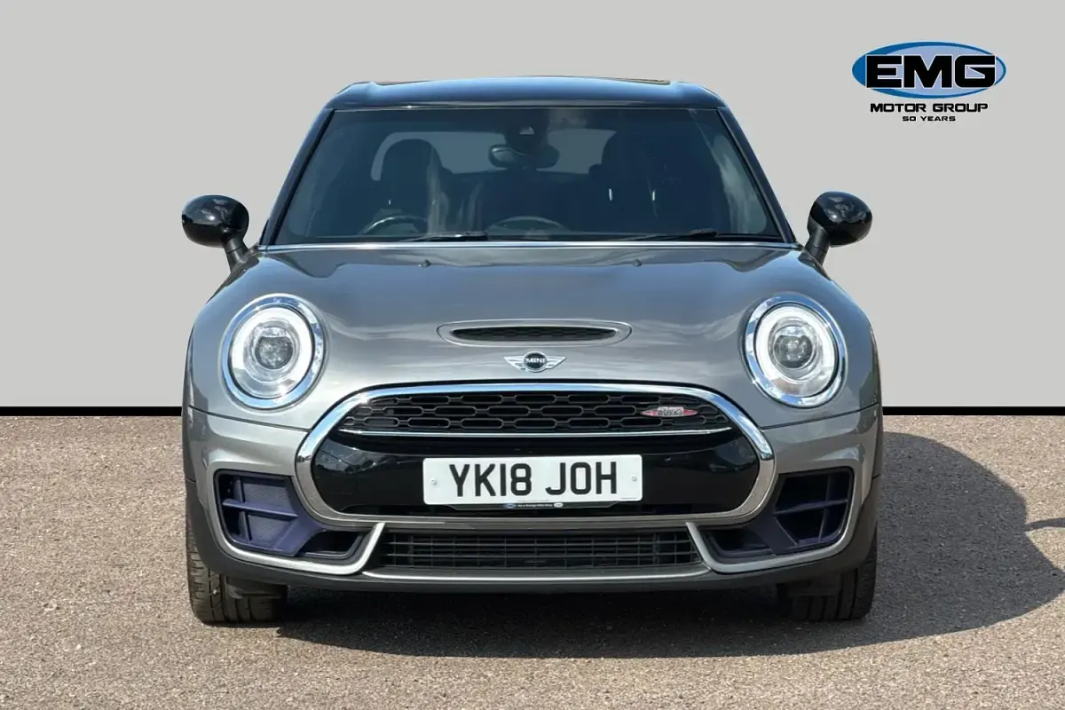 Usado Mini John Cooper Works Clubman 231 CV (169 kW) 2018 Plateado Familiar