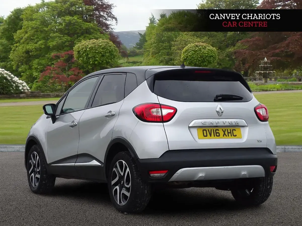 Used Renault Captur Signature 90 HP (66 kW) 2016 Silver/black SUV