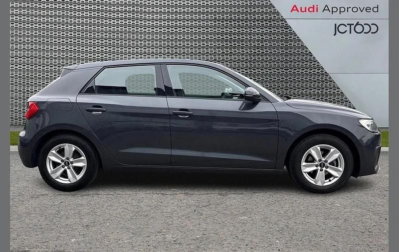 Used Audi A1 Design 94 HP (69 kW) 2021 Grey SUV