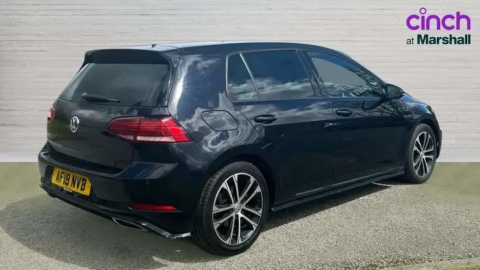 Używany VW Golf VII R-line 150 KM (110 kW) 2018 Czarny Hatchback