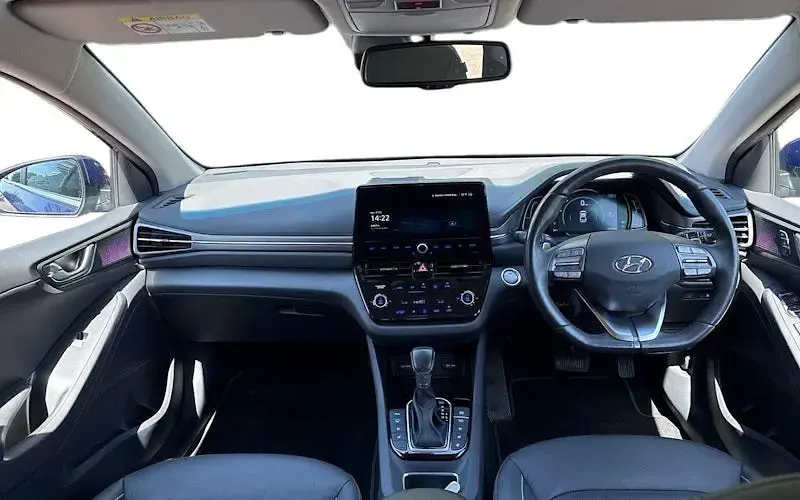 Used Hyundai Ioniq Premium SE 141 HP (103 kW) 2020 Blue Hatchback