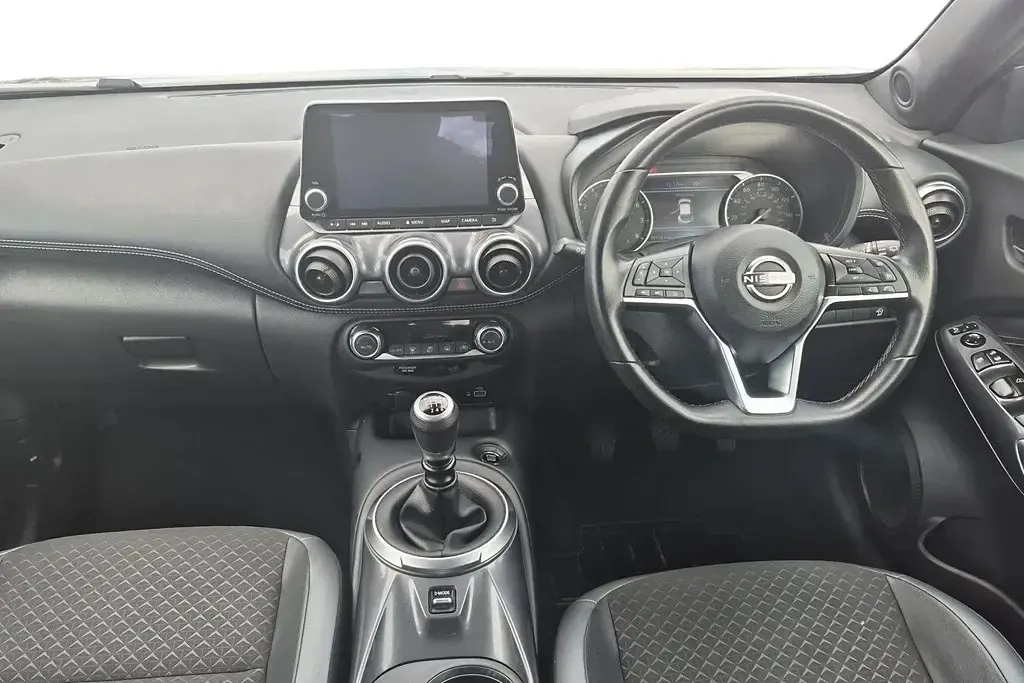 Used Nissan Juke N-Connecta 114 HP (83 kW) 2024 Grey SUV