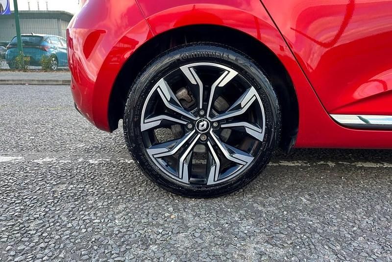 Used Renault Clio V Techno 140 HP (102 kW) 2023 Red Hatchback