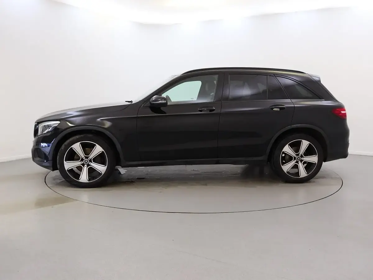 Used Mercedes GLC250 Urban 211 HP (155 kW) 2019 Black SUV