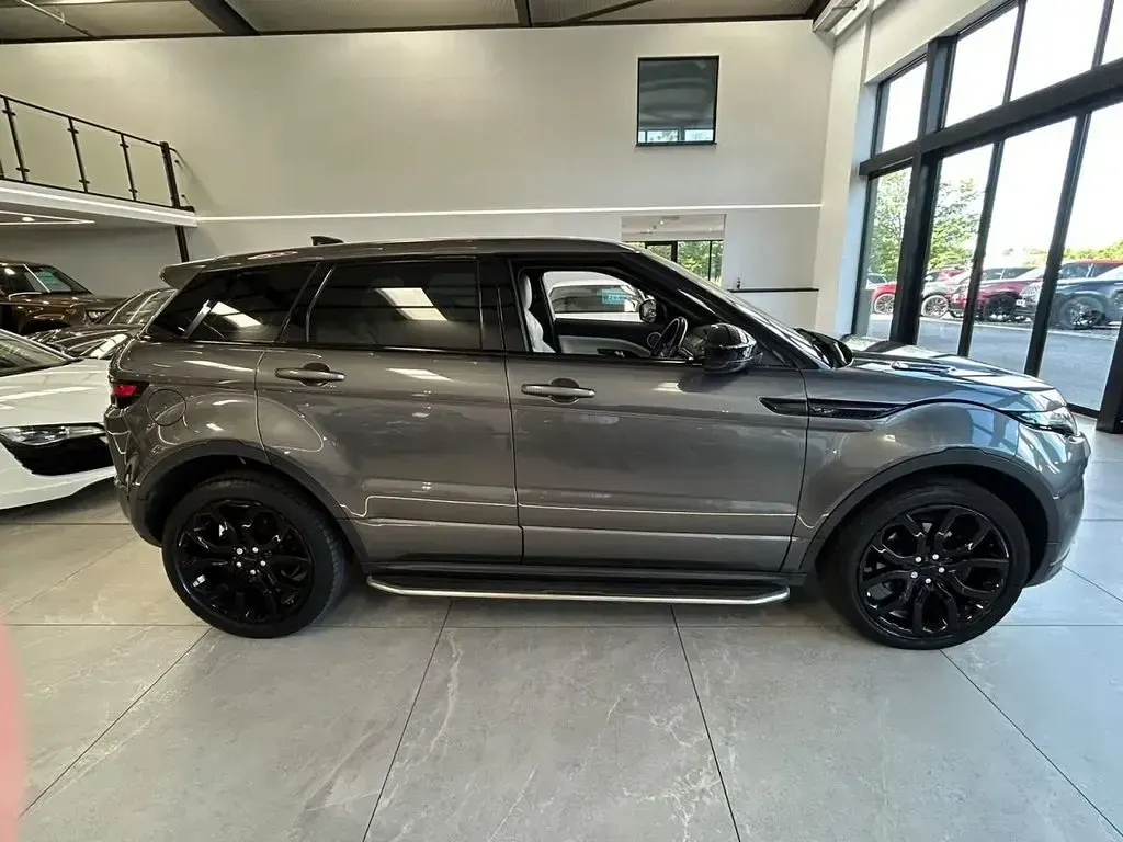 Used Land Rover Range Rover evoque HSE Dynamic 2018 Grey Estate