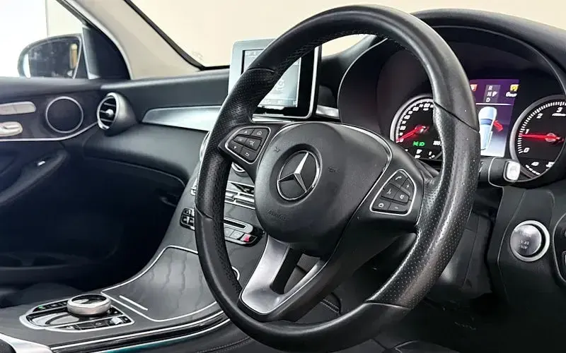 Used Mercedes GLC220 Premium 170 HP (125 kW) 2019 SUV