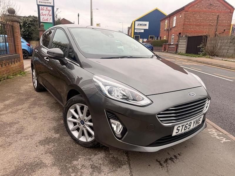 Used Ford Fiesta Titanium 100 HP (73 kW) 2019 Grey Hatchback