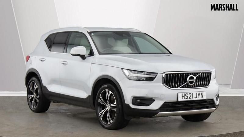 Metallic glacier silver Used 2021 Volvo XC40 Inscription SUV | £17,997 - Image 1/4
