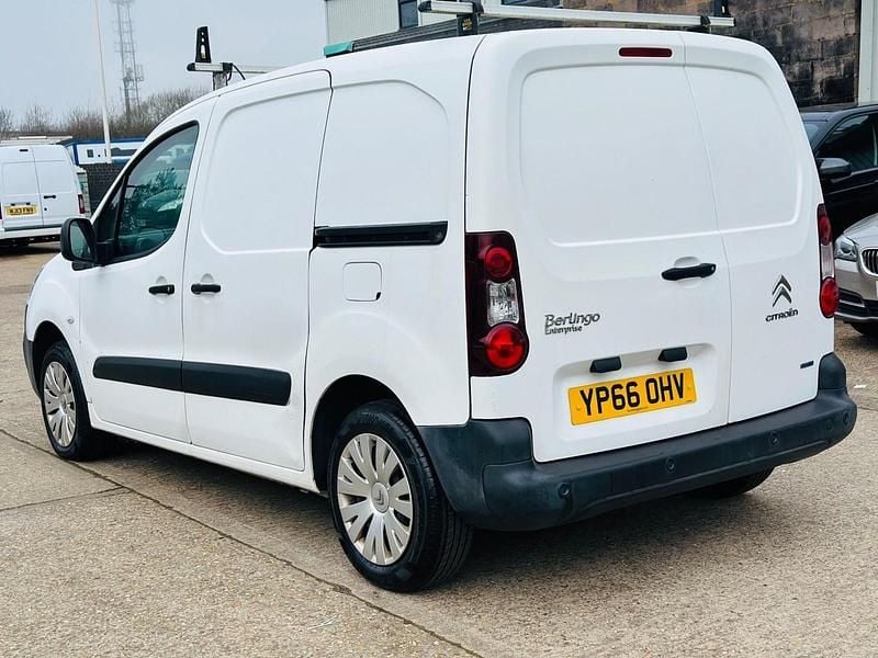 Used Citroën Berlingo 75 HP (55 kW) 2016 White MPV