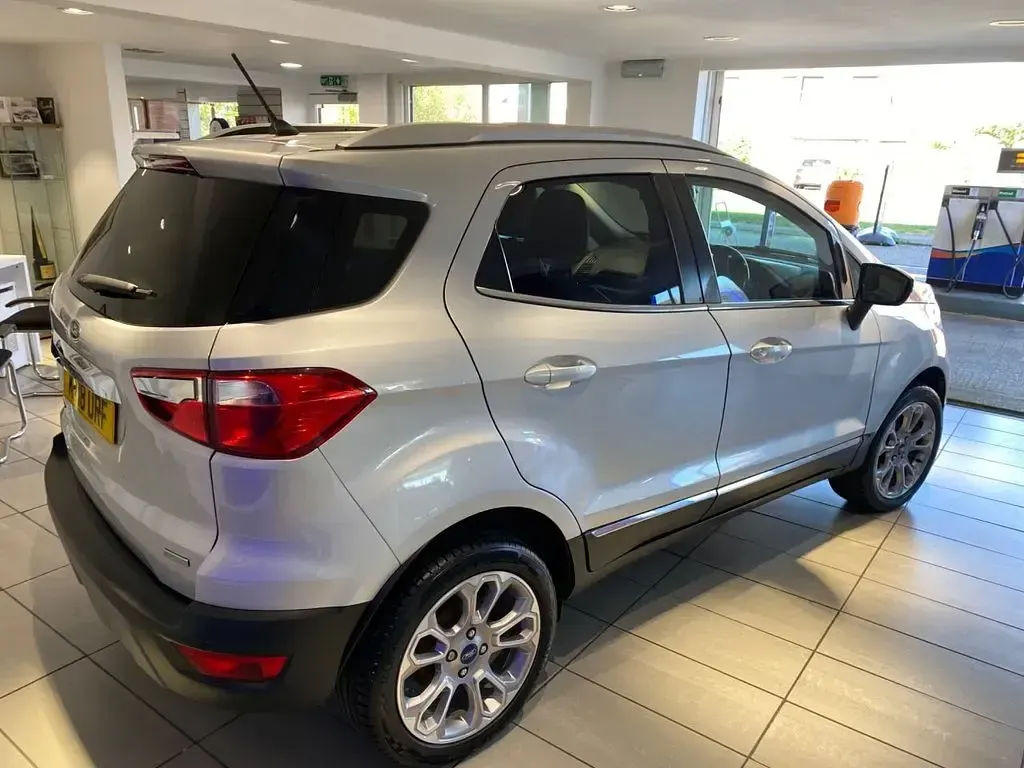 Używany Ford Ecosport Titanium 125 KM (91 kW) 2018 Srebrny SUV