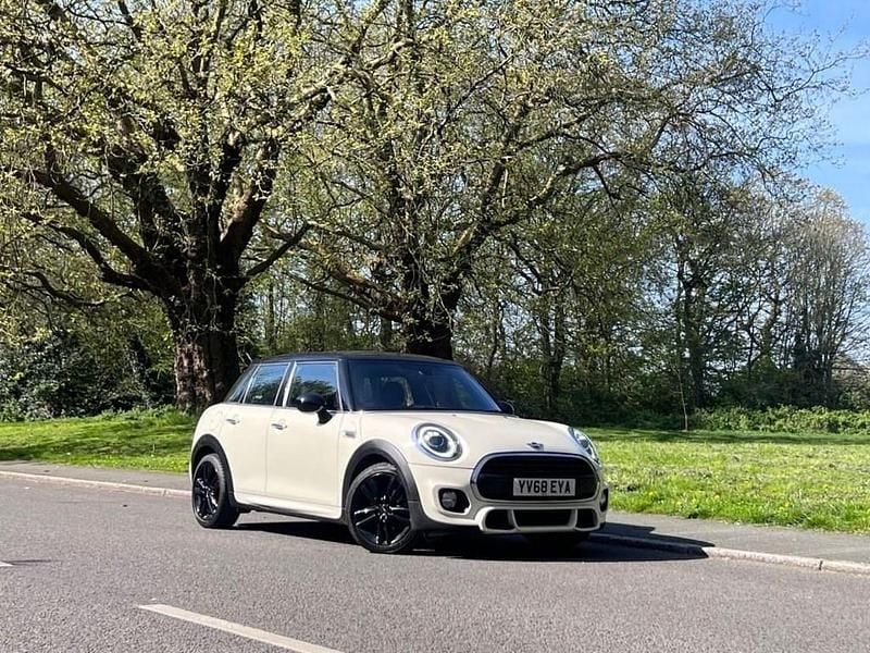 Used Mini Cooper Hatch 136 HP (100 kW) 2019 White Hatchback